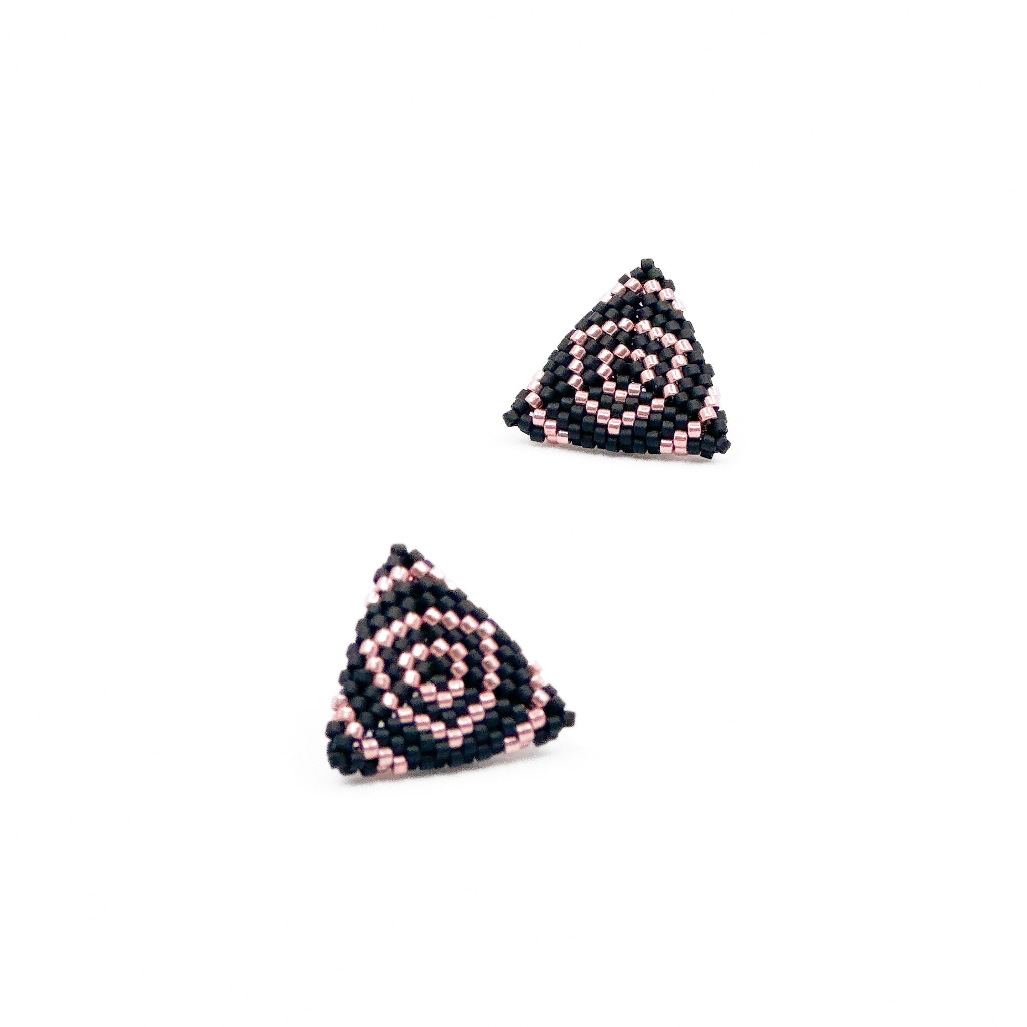 Clue - midi stud or clip-on earrings
