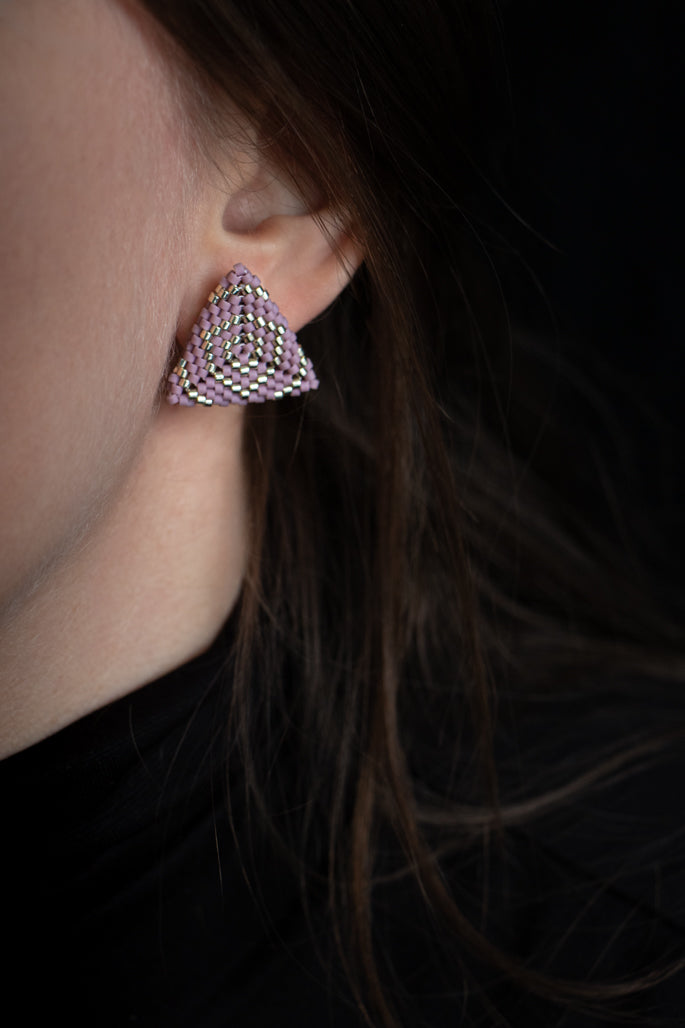 Clue - midi stud or clip-on earrings
