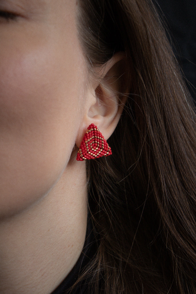 Clue - midi stud or clip-on earrings