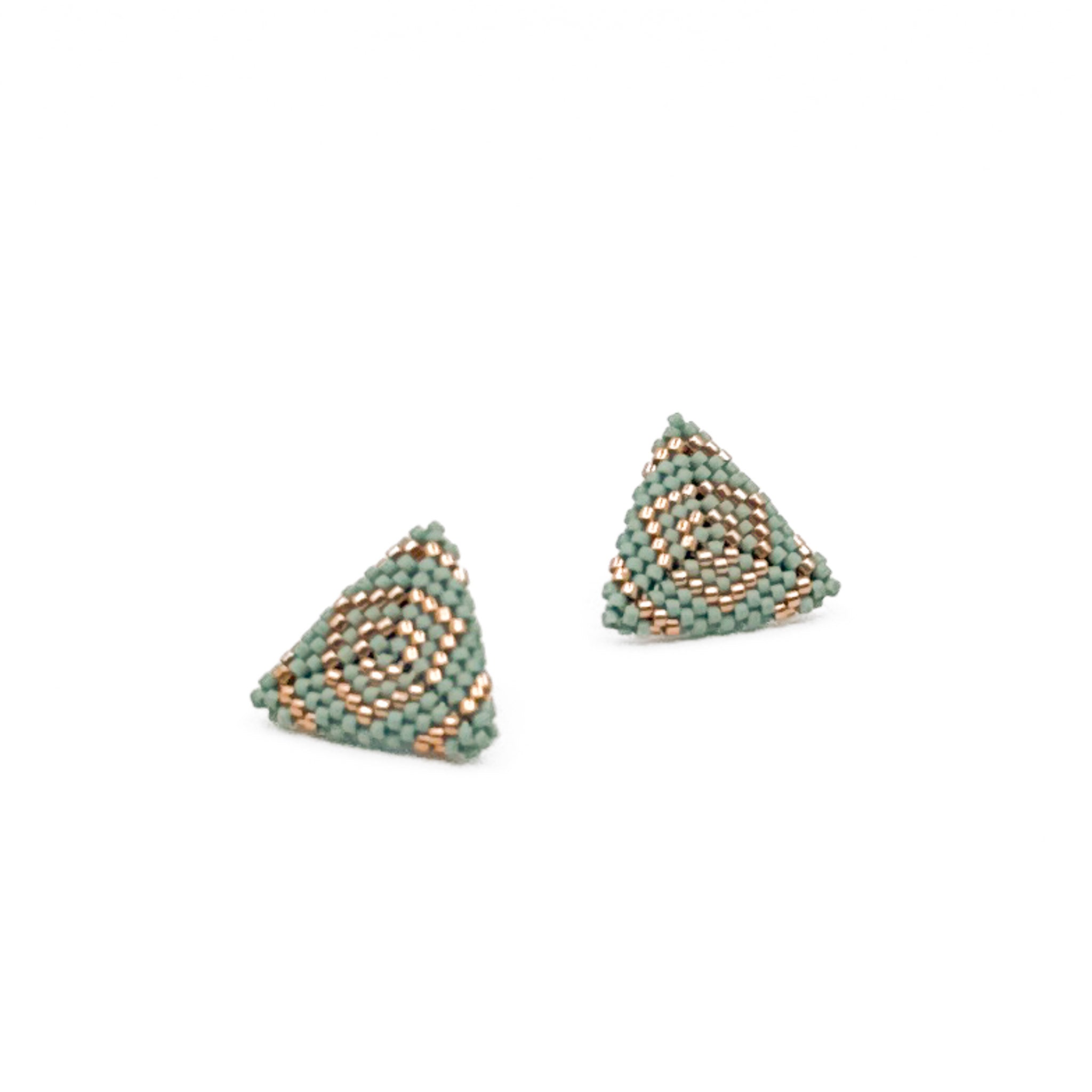Clue - midi stud or clip-on earrings